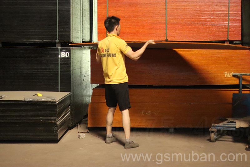 1220*2440模板多少錢(qián)一塊?工程中如何選擇建筑模板? 1220*2440模板多少錢(qián)一塊?工程中如何選擇建筑模板?