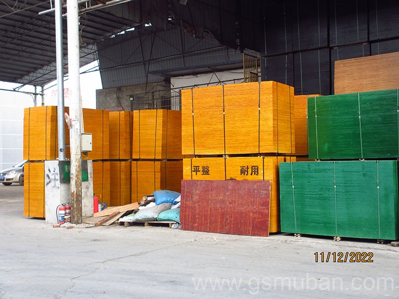 建筑模板黑色紅色哪個(gè)便宜?各自?xún)?yōu)點(diǎn)介紹 建筑模板黑色紅色哪個(gè)便宜?各自?xún)?yōu)點(diǎn)介紹